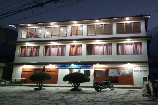 Mustang Monalisa / Majesty Hotel